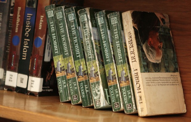 Friends bond with Friends over 'Hobbit'    