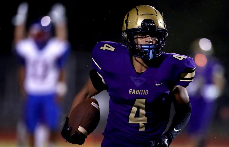 082122-tuc-spt-hsfootball-p1