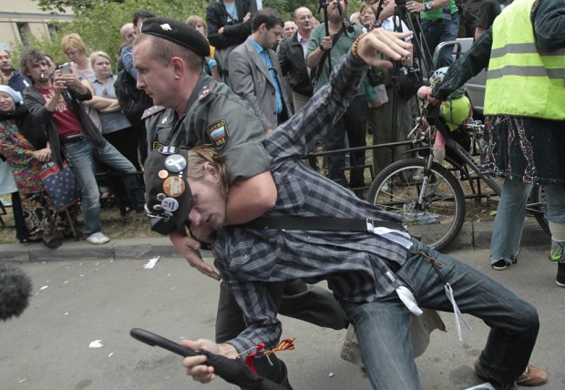 Band gets 2 years for anti-Putin stunt    