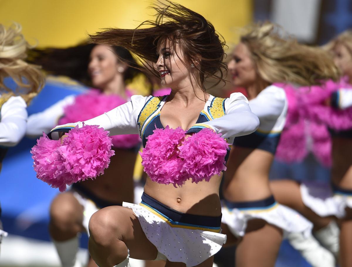 labeouf-nude-chargers-cheerleaders-topless-test