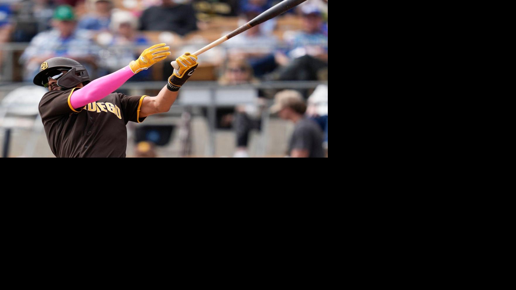 Fernando Tatis Jr. gets 1st hits for Padres since 2021