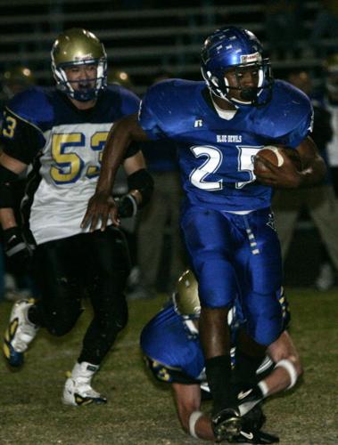 All-Star football player Mike Smith