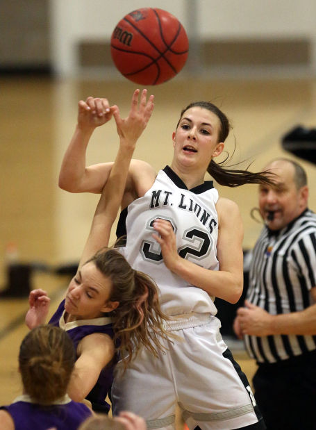 Girls high school basketball: Sabino at Mountain View
