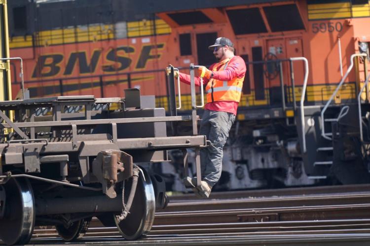 Railroad Contract Talks