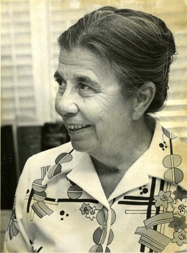 María Urquides