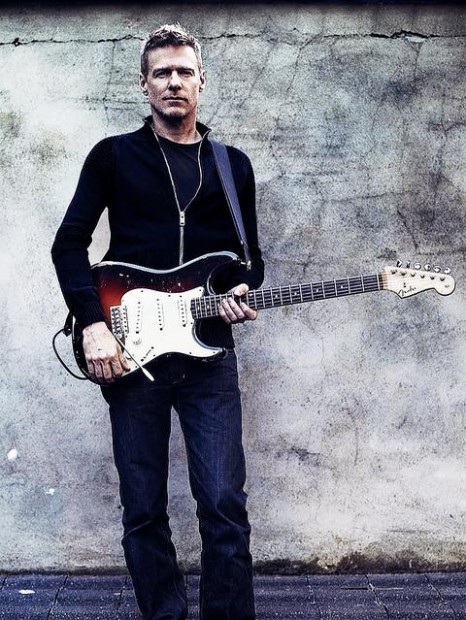 Canadian rocker in acoustic show here