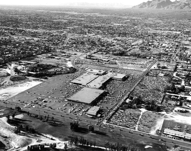 El Conquistador Hotel / El Con Mall