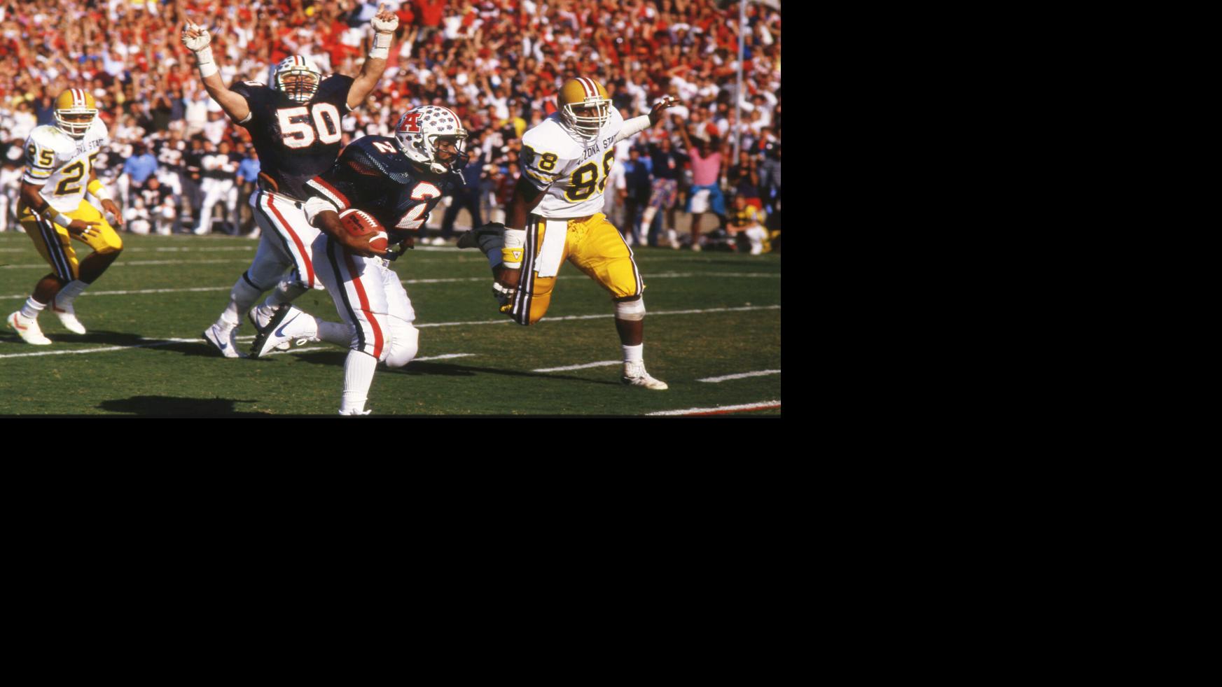 Former Arizona star running back returns as honorary captain
