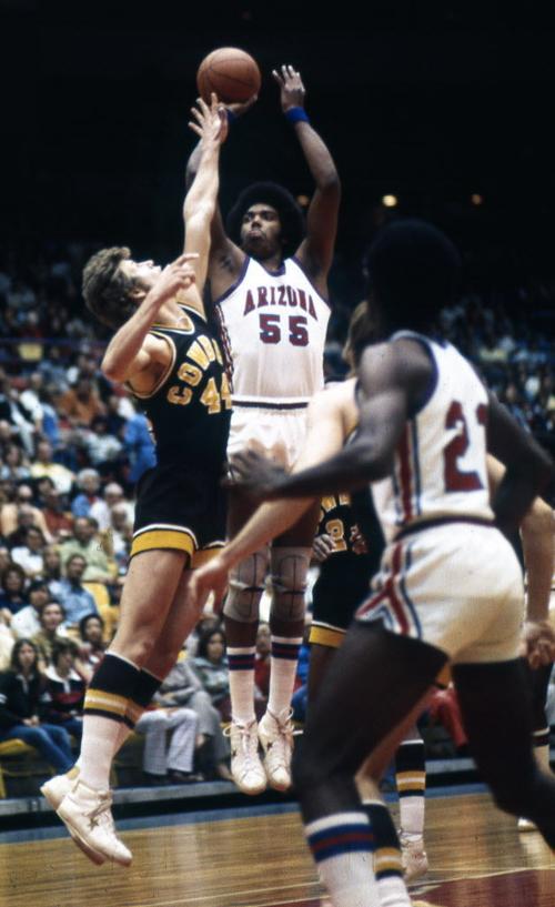 After His Nba Flight Big Bird Thrived In Tucson Nba Tucson Com