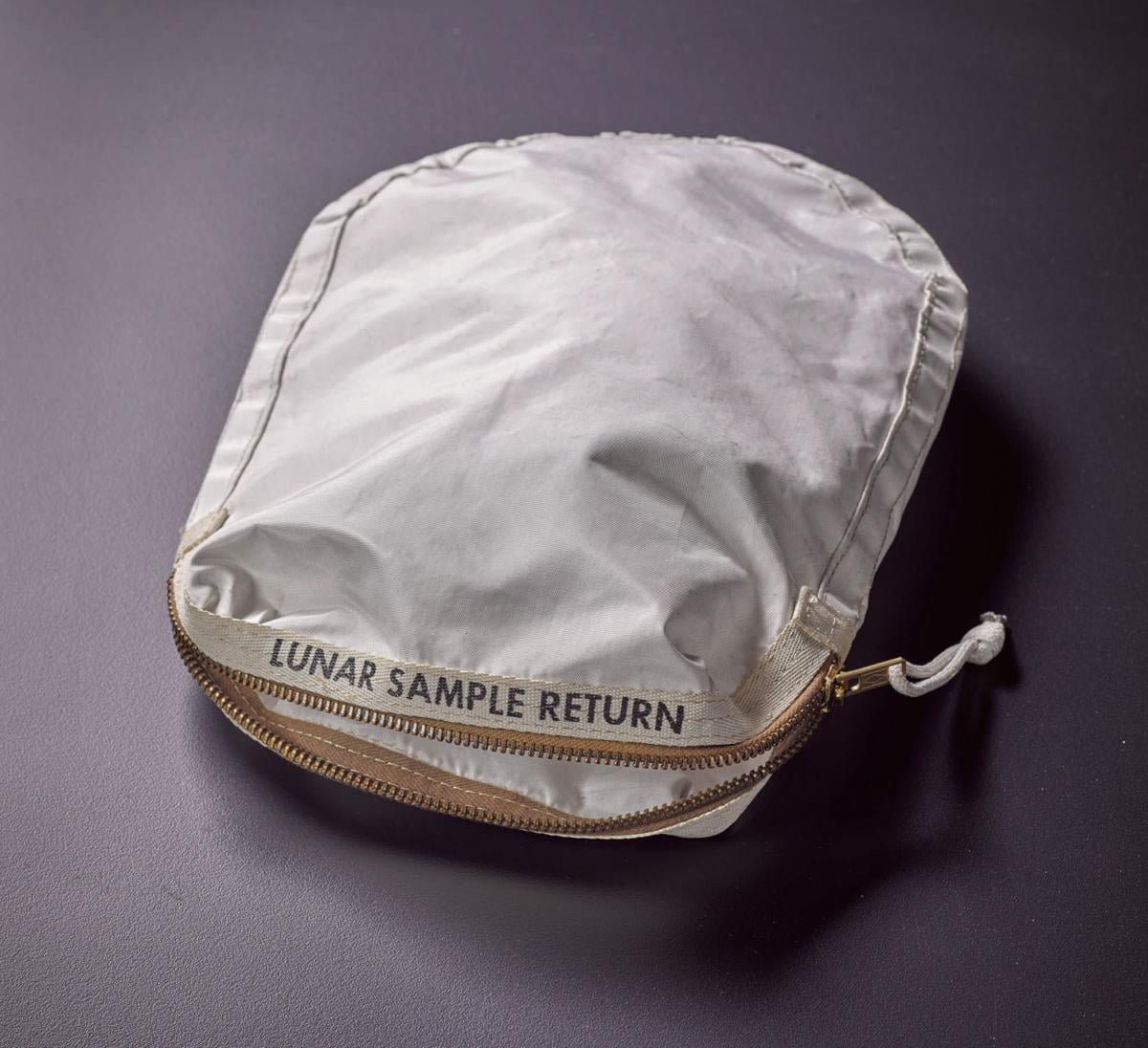 LUNAR BAG
