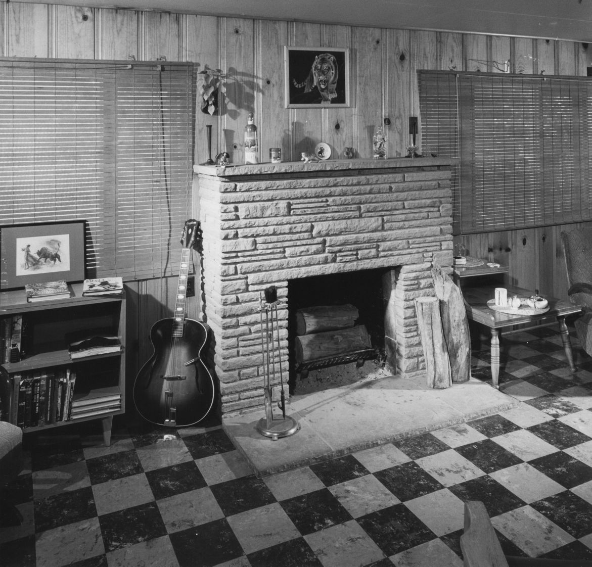 Bachelor homes in 1964