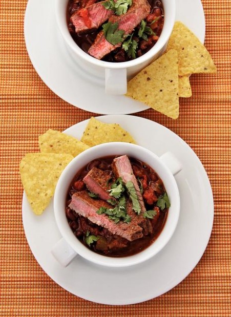 Sirloin and black bean chili dish easily prepared in under an hour  