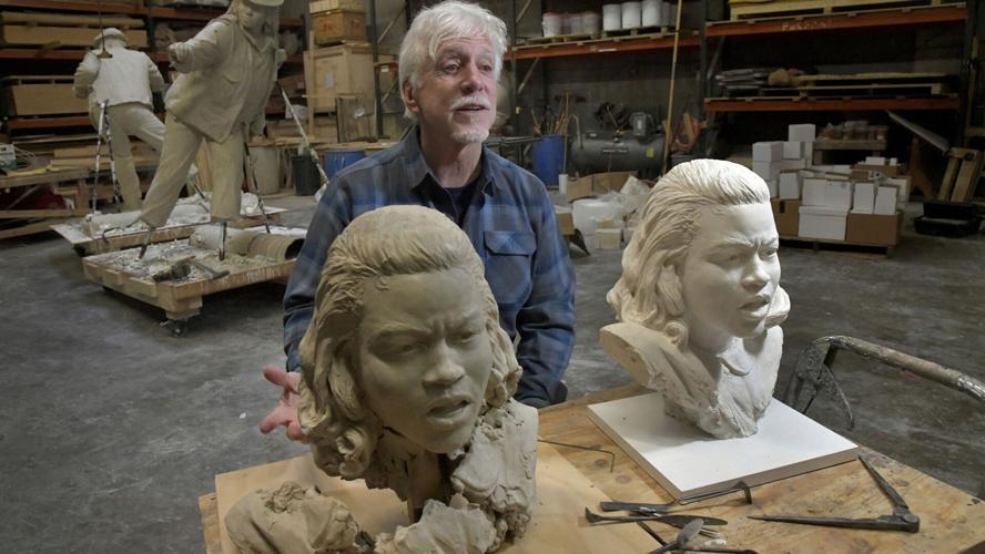 LIFE-SCULPTURE-CIVILRIGHTS-LEADER-1-BZ