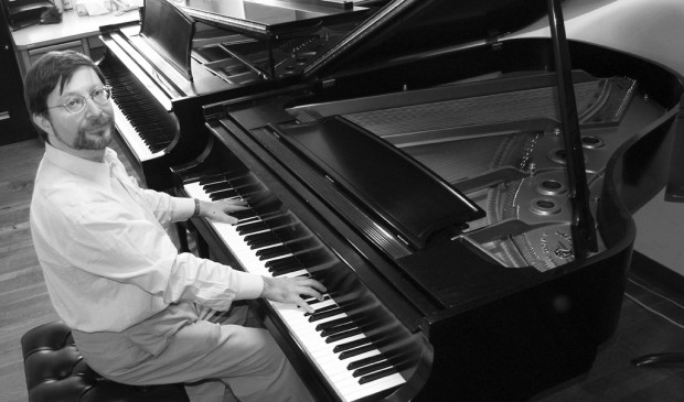 Classical pianist Alexander Tentser