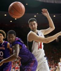 Arizona-NSU postgame: On Anderson's health and shaky free throws