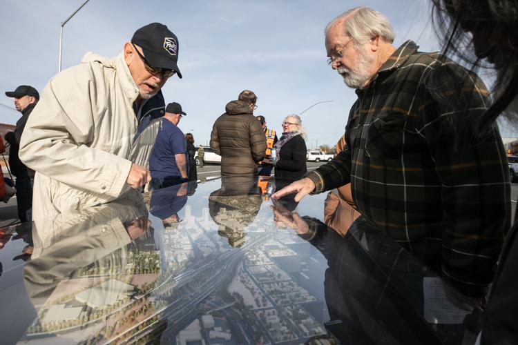 Maclovio Barraza Parkway (LE)