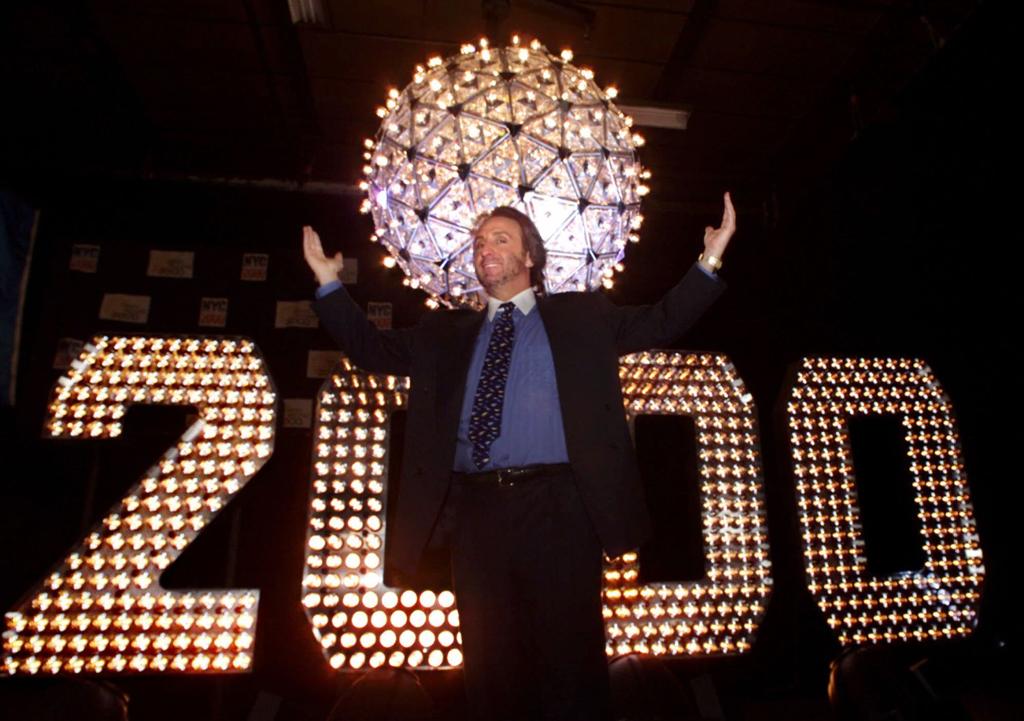 A Look Back At Historical Photos Of New Year S Eve In Times Square Entertainment Tucson Com