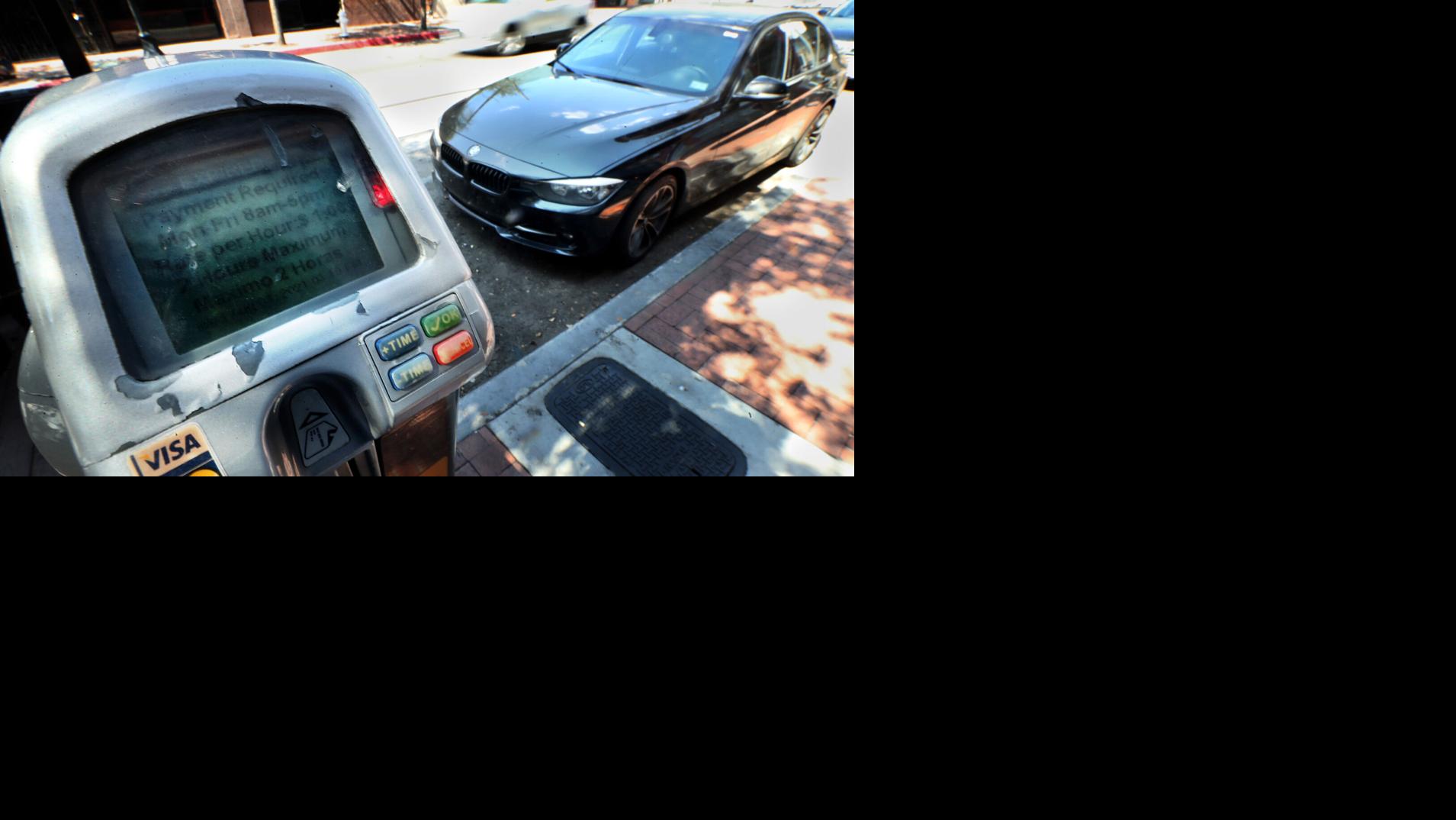 Tim Steller’s column: Downtown Tucson parking costs soar, but crowds stay — for now