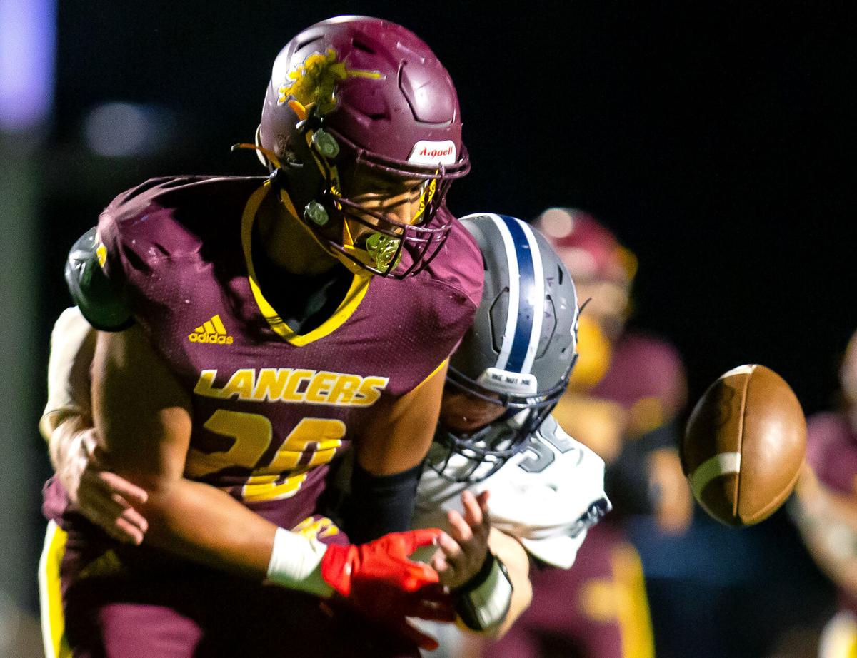 092621-tuc-spt-hsfbsalpointe-p2.JPG