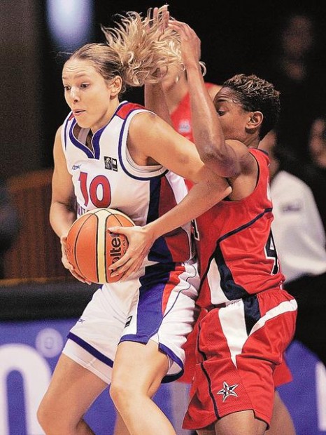 Russia knocks off U.S. in semis  