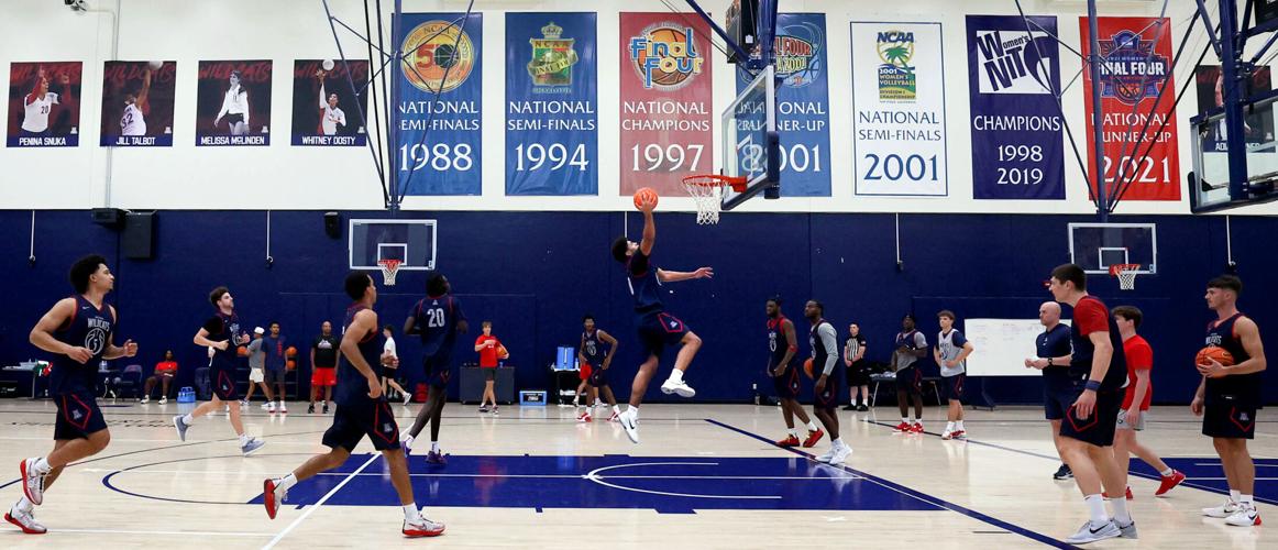 Arizona mens basketball practice