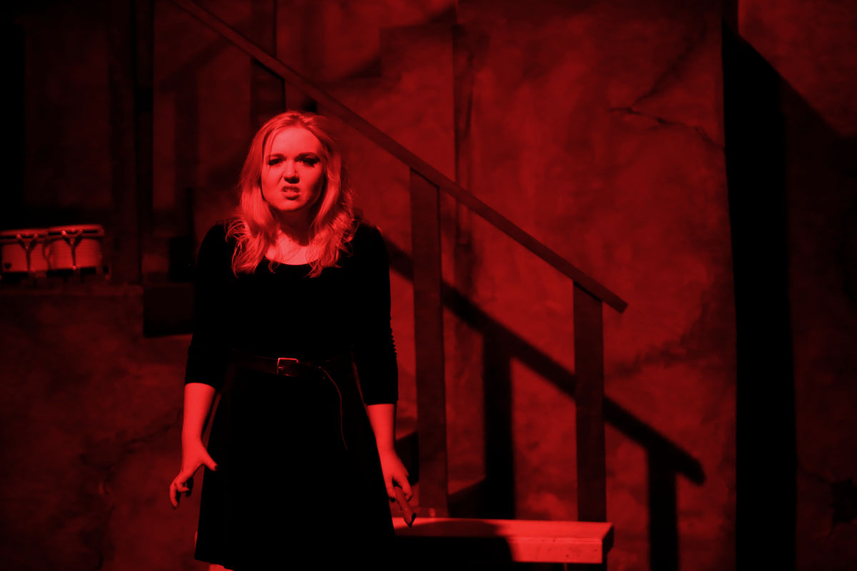 hamlet bedroom scene