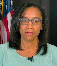 Arizona renews $170K contract for ex-agency head