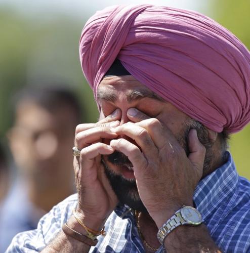 Wis. gunman kills 6 in Sikh temple attack    