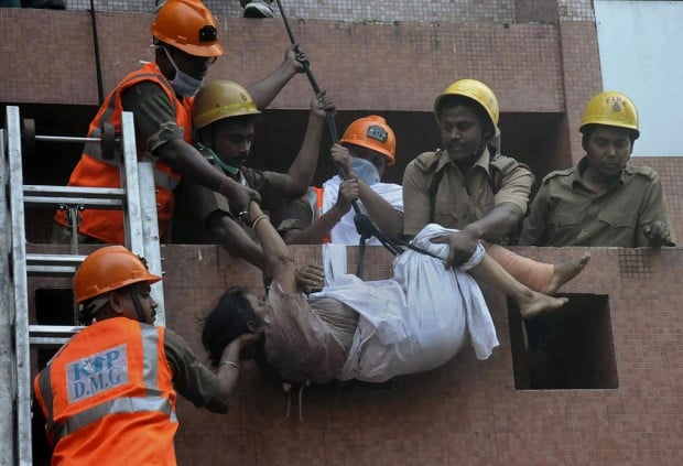 While staff flees, fire at hospital in India kills 89   