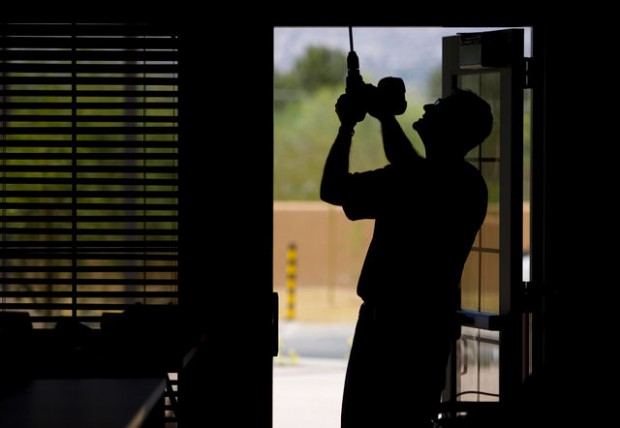 Shady locksmiths prompt Tucson businesses to organize  