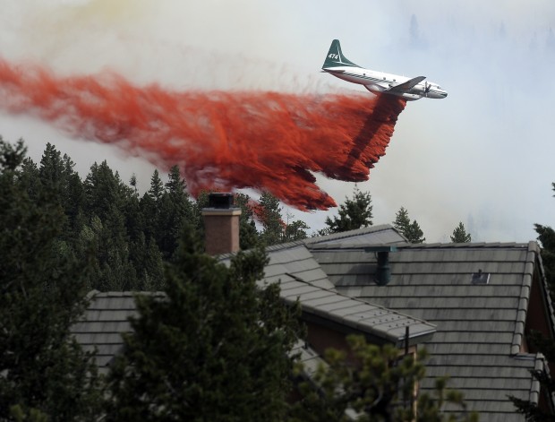 Colorado wildfires forces thousands to flee