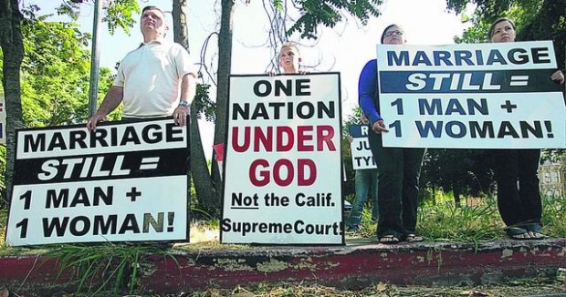 Gay marriage licenses are issued in California  