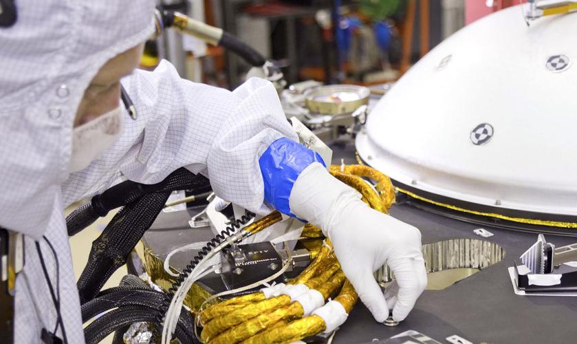 InSight signature microchip install