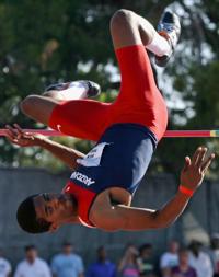 Former UA NCAA champion Ross training in Tucson