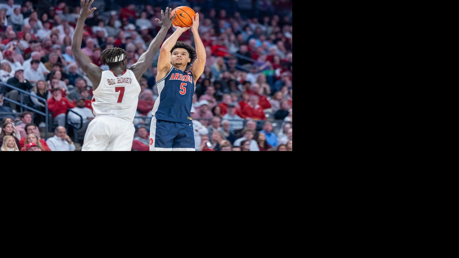 Arizona's Brayden Burries named finalist for Jerry West shooting guard award