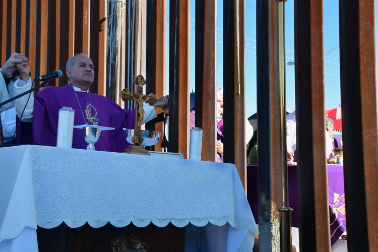 Binational border Mass