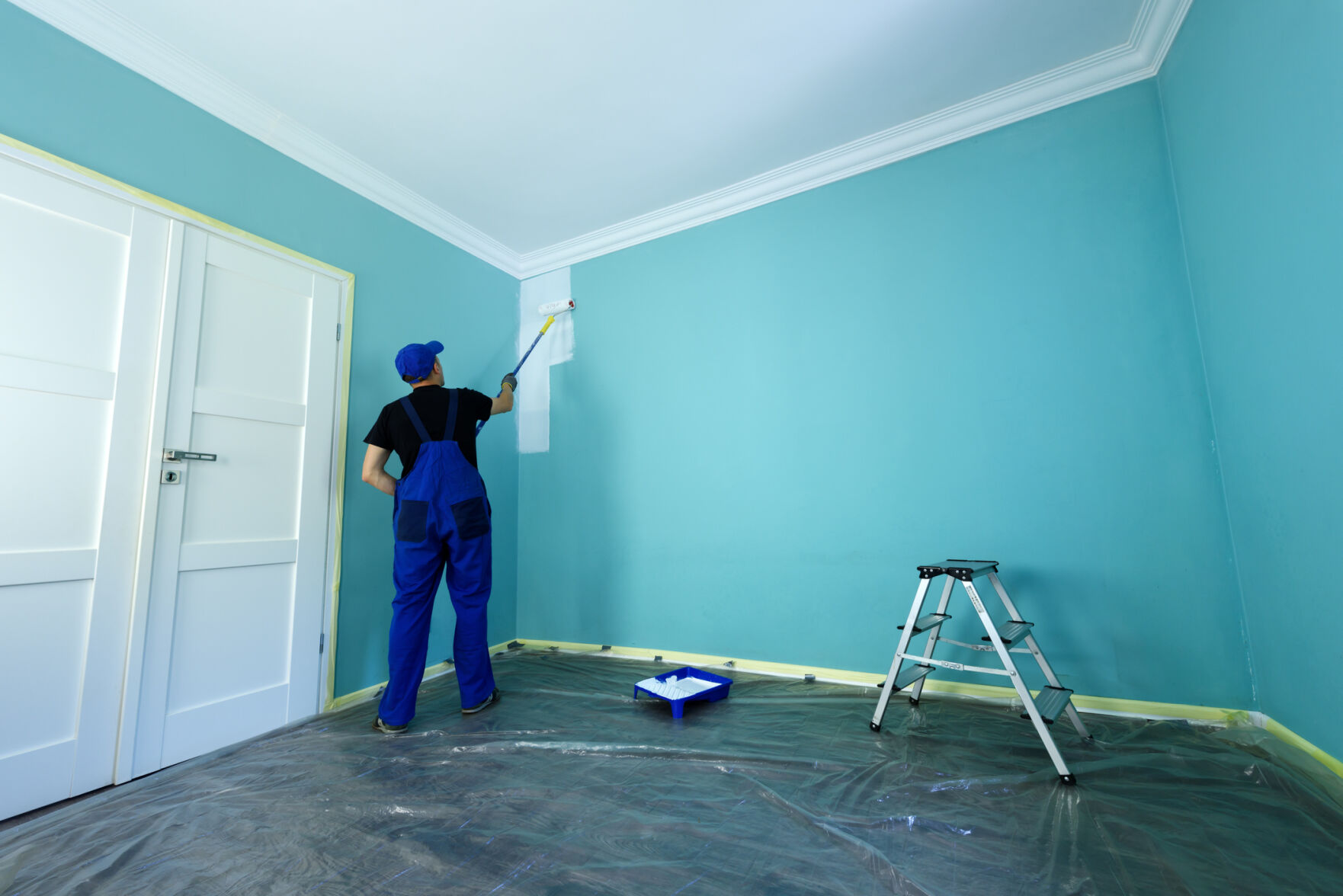 Pro tips for painting the interior and exterior of your home