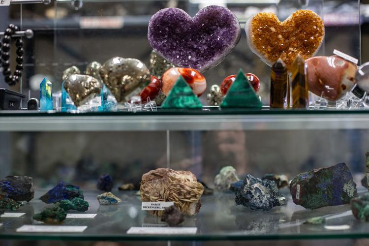 Creative Ways For Displaying Rock Collection  Rock collection display,  Displaying crystals, Glass display box