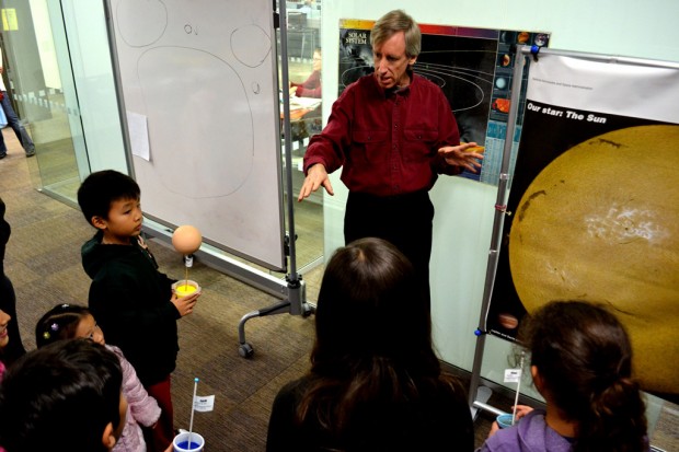 Stargazers reach out to public   