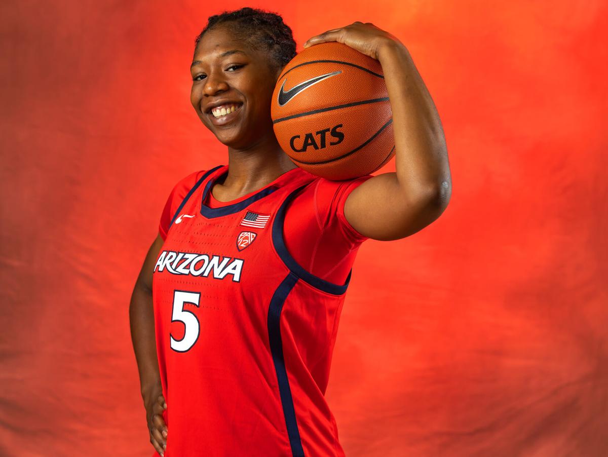 112521-tuc-spt-uawomenshoops-p1