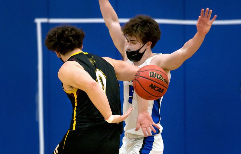 030121-spt-hsbk salpointe-p1.JPG