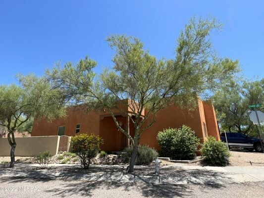 3 Bedroom Home in Tucson - $2,095