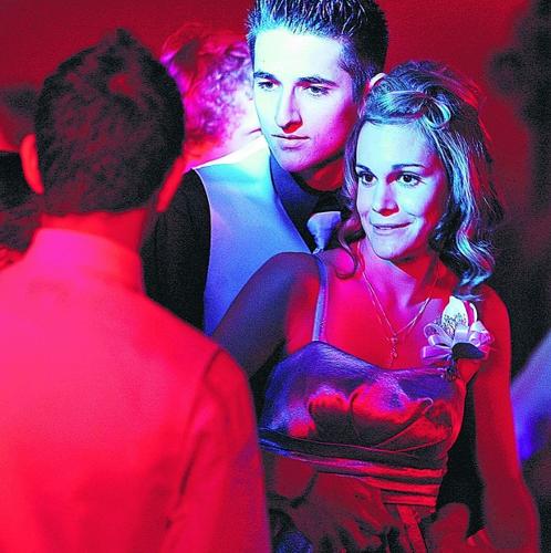 Hundreds turn out for Jr./Sr. prom   
