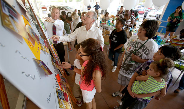 Homeless teen with college dreams wins scholarship