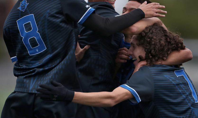 Sunnyside in 5A boys soccer semifinal