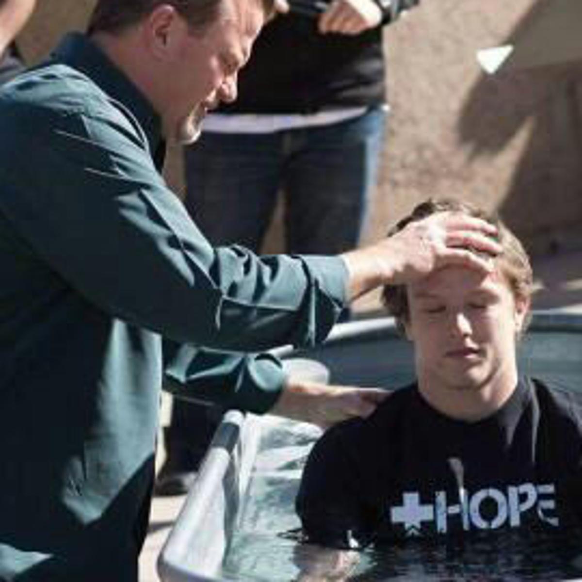 Star Investigation Church With Tucson Roots Accused Of Stalking