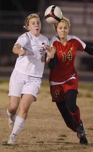 Freshman's late goals lift Mtn. View   