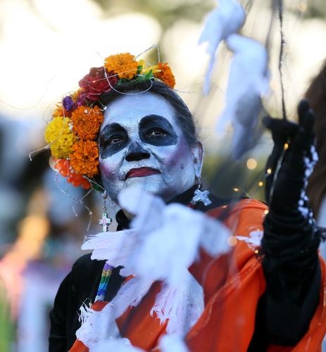 2019 All Souls Procession (le)