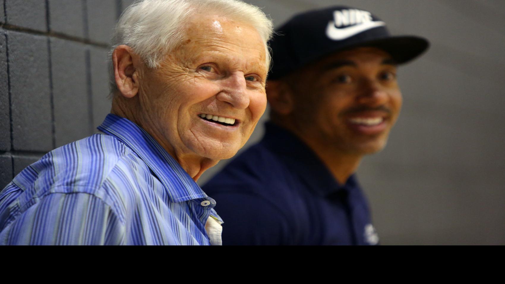 Former Arizona Wildcats Basketball Coach Lute Olson In Good Condition After Suffering Minor Stroke Arizona Wildcats Basketball Tucson Com