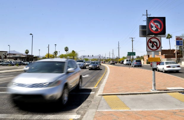 Illuminated traffic sign